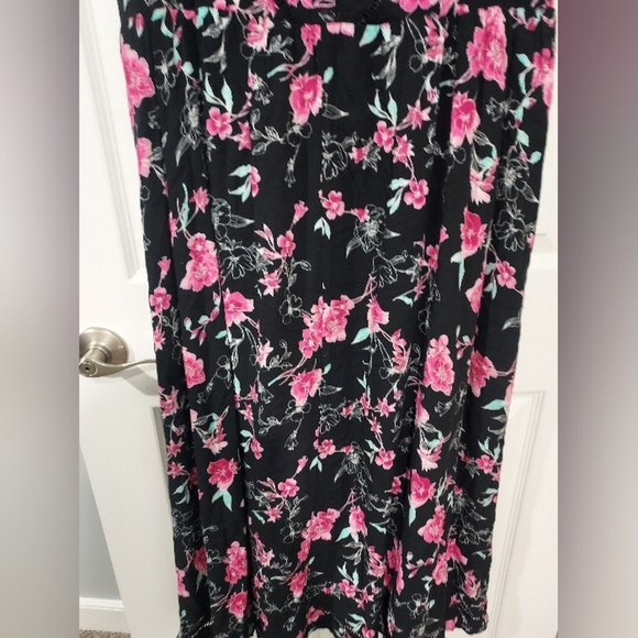 Torrid Black Floral Challis Midi Dress in Size 2 - 18/20 - Picture 6 of 16